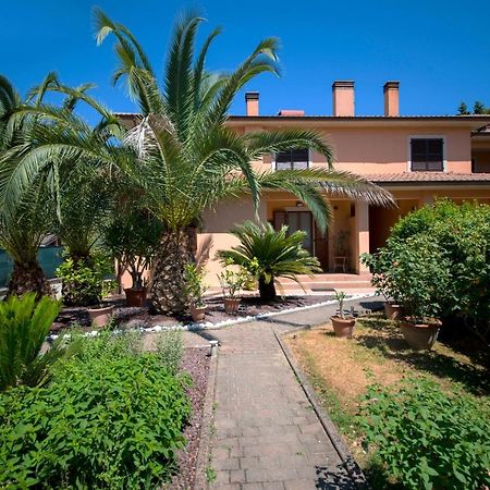 Villa Alida Casa Vacanze Foligno Eksteriør billede