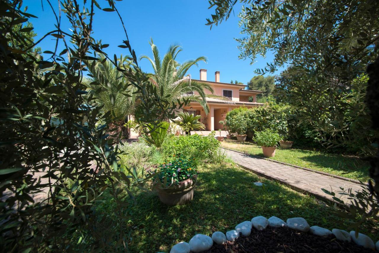 Villa Alida Casa Vacanze Foligno Eksteriør billede