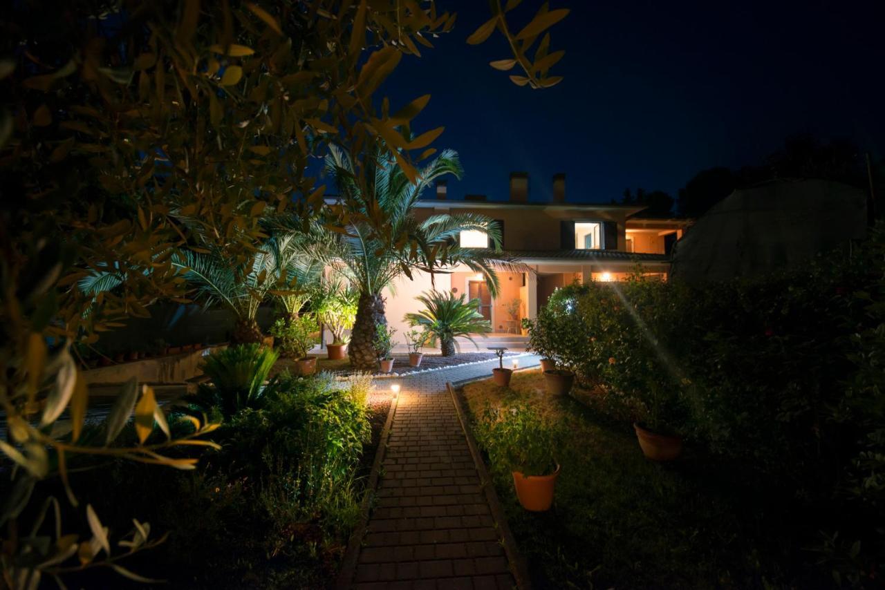 Villa Alida Casa Vacanze Foligno Eksteriør billede